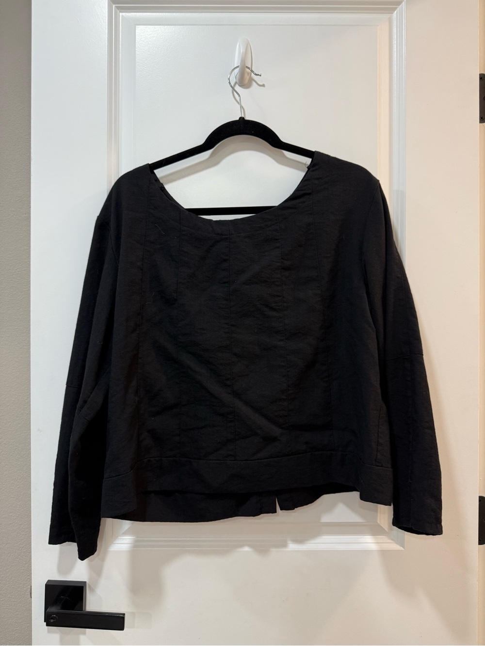 Black Women's Long-Sleeve Boxy Top